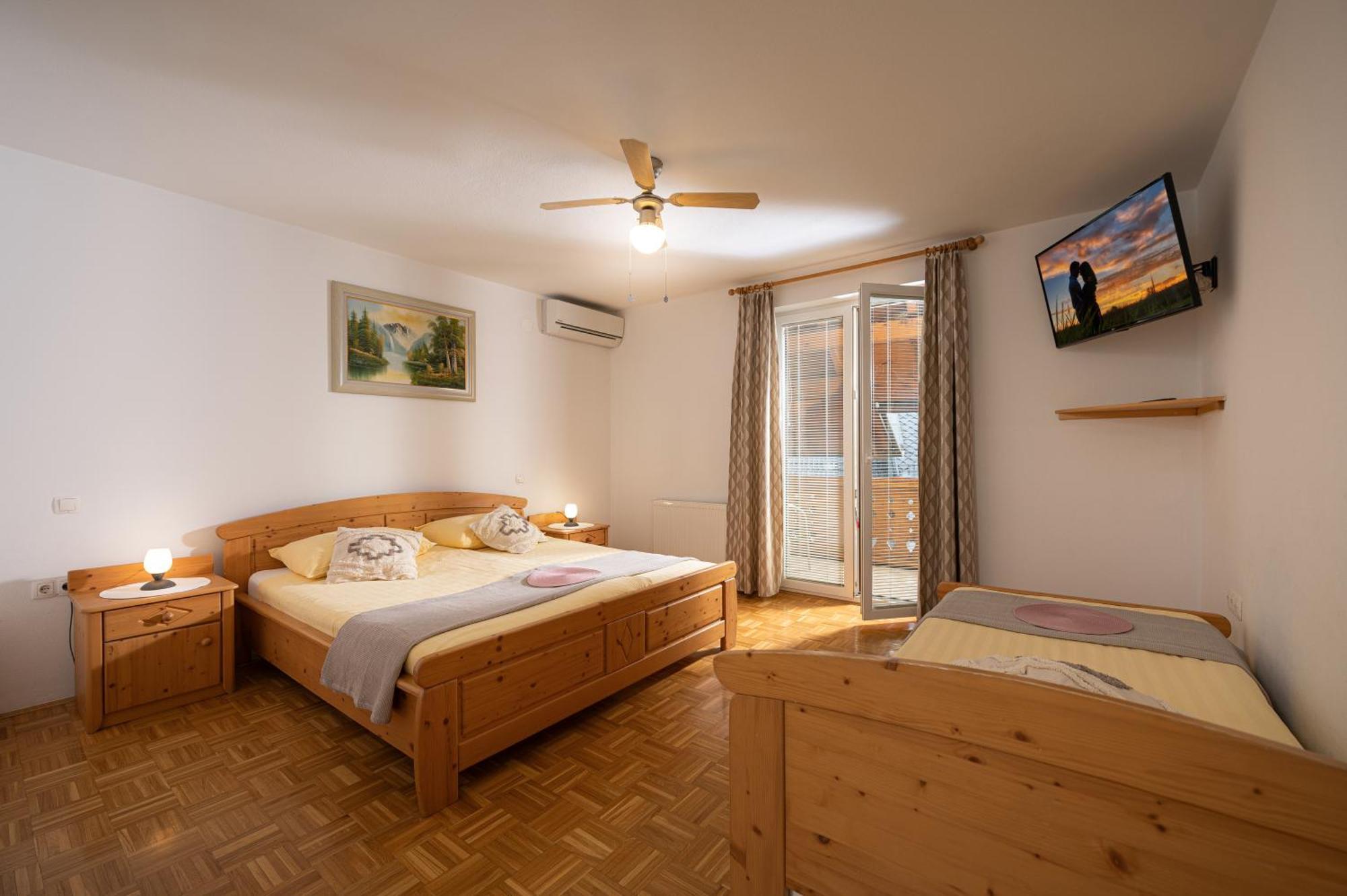 Rooms & Apartments Pr Matjon Bled Luaran gambar