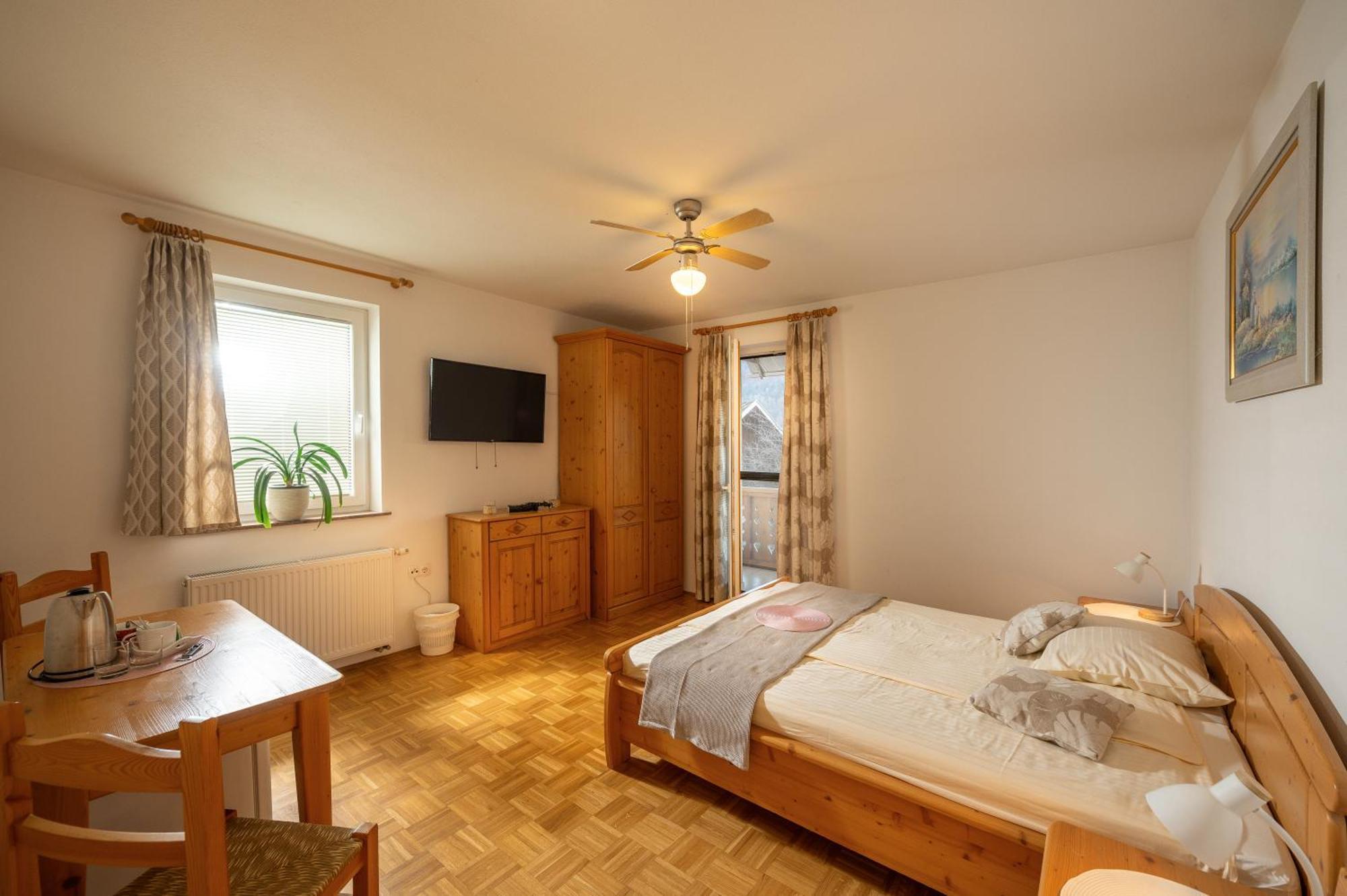 Rooms & Apartments Pr Matjon Bled Luaran gambar